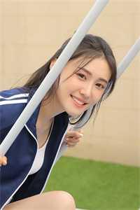被穿书女配抢走男